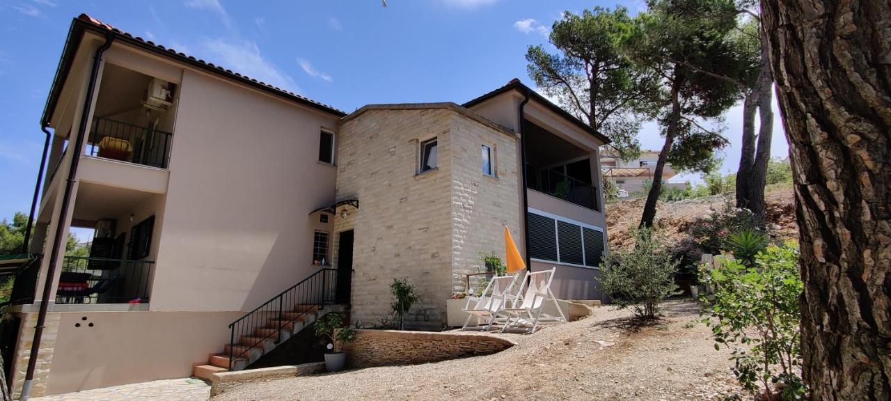Villa Paula Murter Buitenkant foto